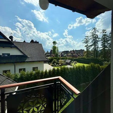 Gajowka & *